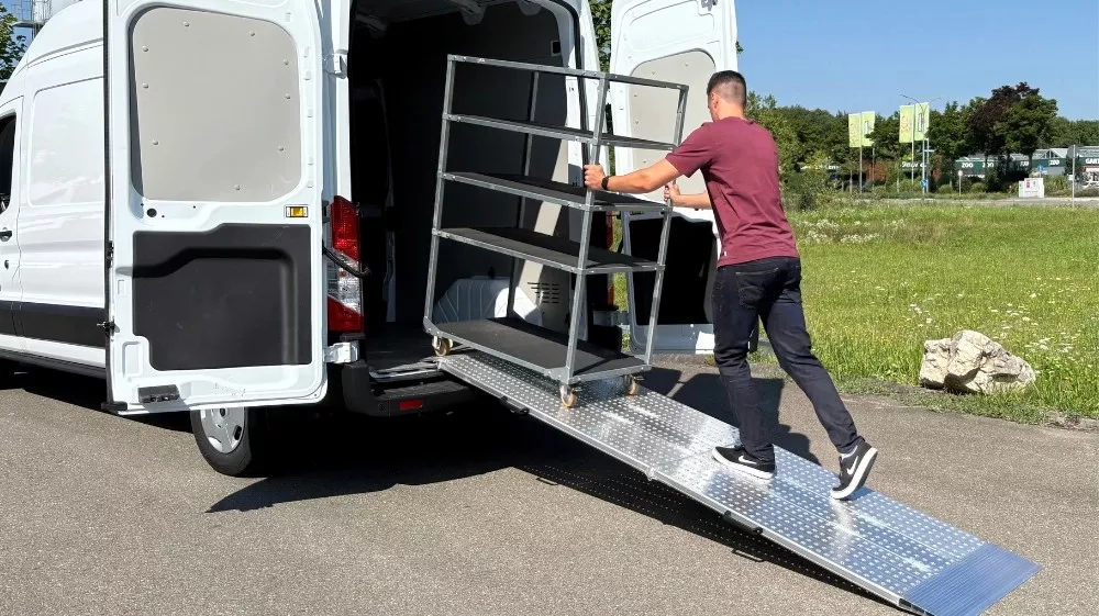 Which loading ramp should you choose for your commercial vehicle? 
