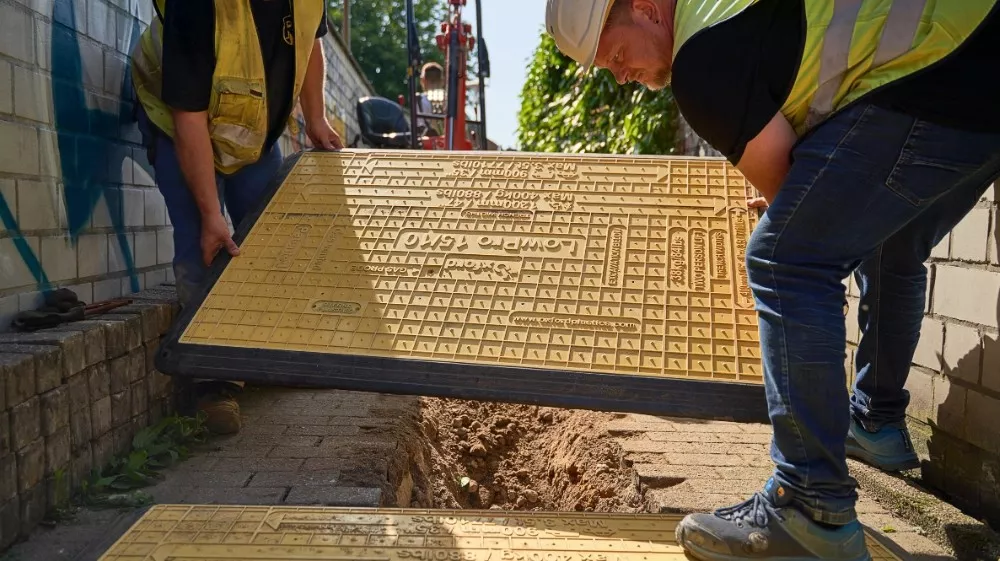 Tout savoir sur les plaques de franchissement : avantages, types et installation