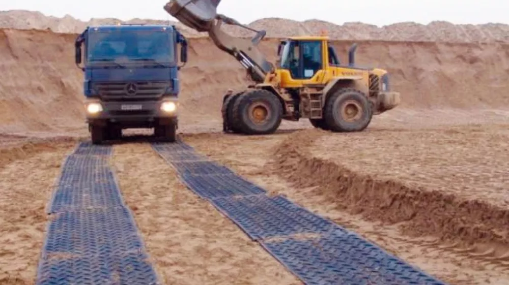 Rolling plates: the solution for protecting floors and ensuring safety on construction sites