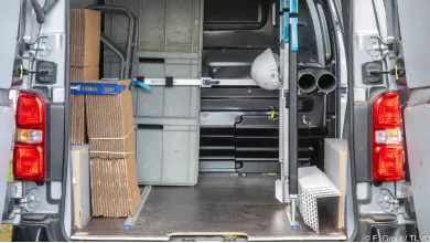The art of load securing in a utility vehicle