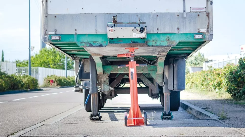 Safety Stand : A Guide to Ensuring Safe Dock Operations